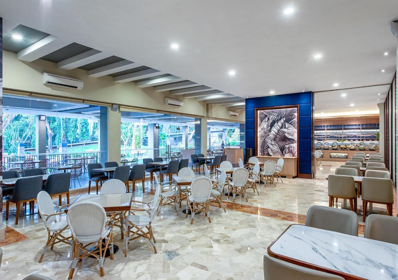 Santika Taman Mini Indonesia Indah Hotel 4*