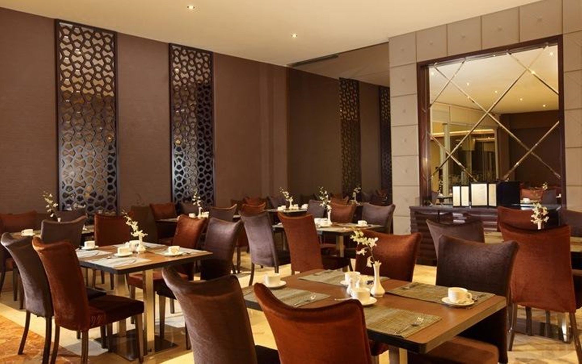 Hotel Santika Taman Mini Indonesia Indah 4*